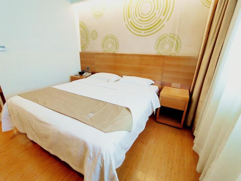 Greentree Inn Jiangxi Fuzhou Gandong Bridge Express Hotel Εξωτερικό φωτογραφία