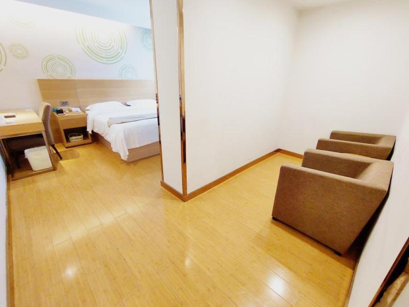 Greentree Inn Jiangxi Fuzhou Gandong Bridge Express Hotel Εξωτερικό φωτογραφία